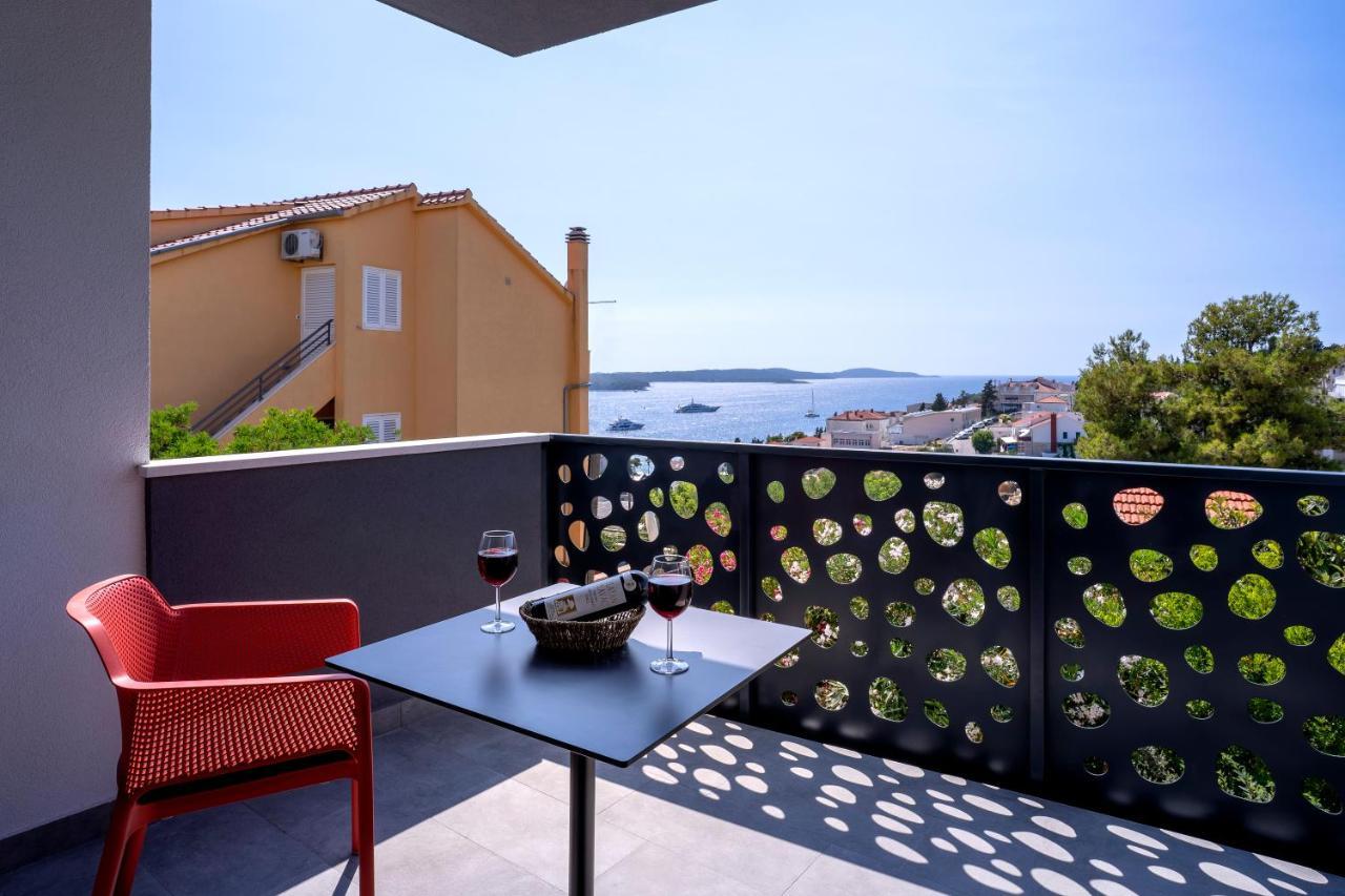 Sun&Lux Resort - Hvar Хвар Экстерьер фото